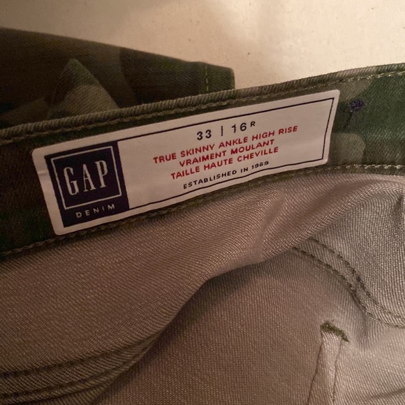 Army print denim from gap and throw in T-shirt - Picture 4 of 5
